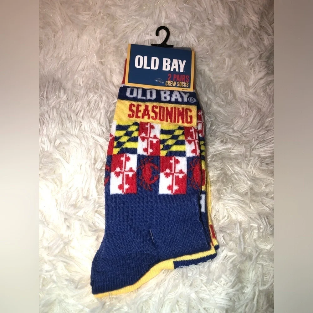 🦐🧅🧄OLD BAY Seasoning Blue and Yellow Crew Socks size Large NWT🧄🧅🦐